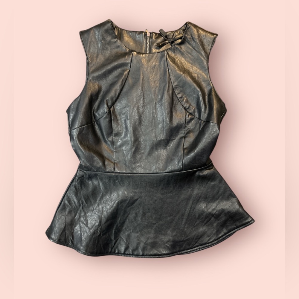 Ali & Kris Vintage Women’s Faux Leather Vest. Size S